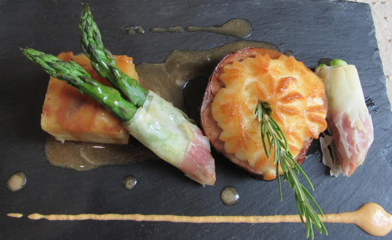 Hotel Restaurant Le Clos De Pradines Saint-Quentin-la-Poterie Eksteriør billede